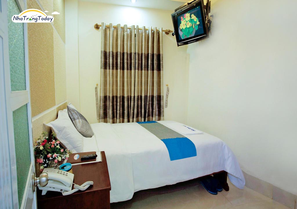 Khách sạn Apus Inn